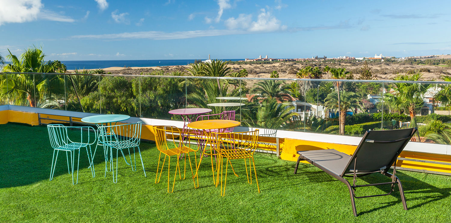  Imagen emblemática de las vistas desde el solarium del hotel Abora Catarina by Lopesan Hotels en Playa del Inglés, Gran Canaria 